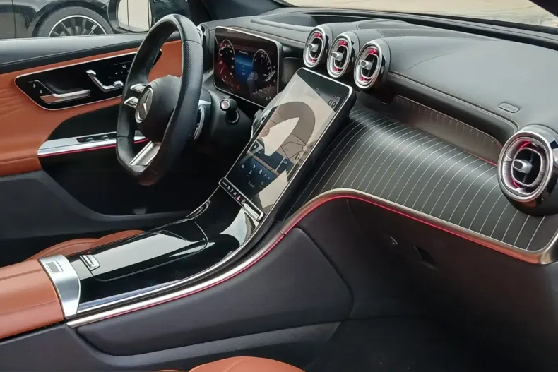 Mercedes-Benz GLC 400 (Clasa GLC) din 2023 cu 22.649 km - oferta MER204623 - foto 10