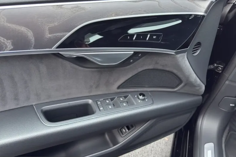 Audi A8 din 2024 cu 32.060 km - oferta AUD204625 - foto 7