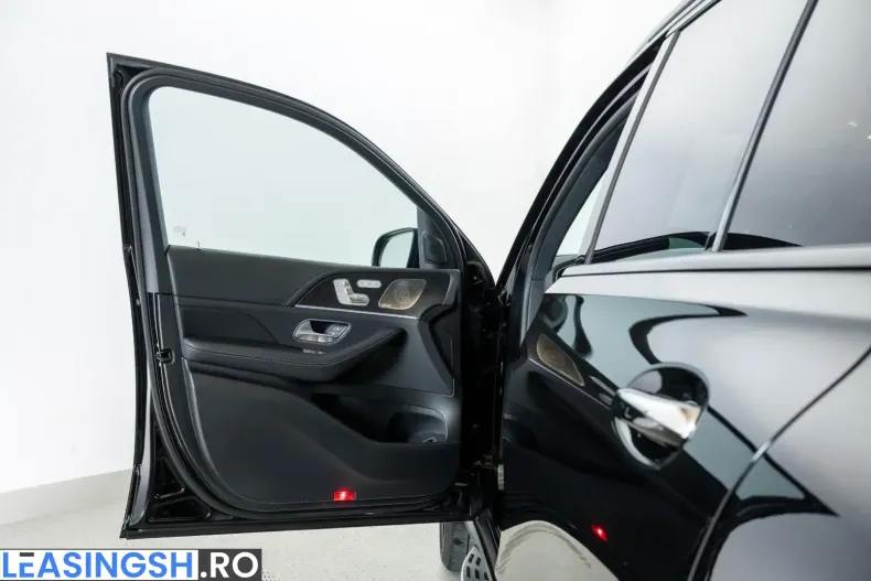 Mercedes-Benz GLE 63 AMG (Clasa GLE) din 2024 cu 19.800 km - oferta MER204637 - foto 19