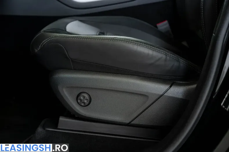 Mercedes-Benz GLE 63 AMG (Clasa GLE) din 2024 cu 19.800 km - oferta MER204637 - foto 35