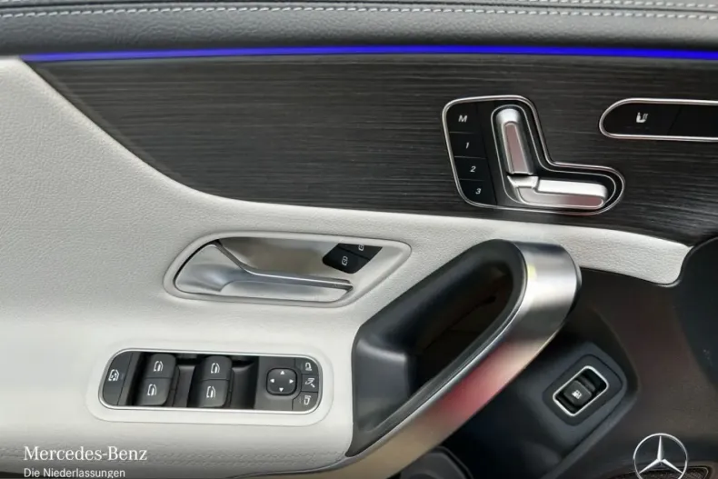 Mercedes-Benz CLA 250 (Clasa CLA) din 2023 cu 27.879 km - oferta MER204639 - foto 14