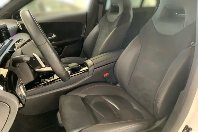 Mercedes-Benz CLA 250 (Clasa CLA) din 2022 cu 43.189 km - oferta MER204643 - foto 7