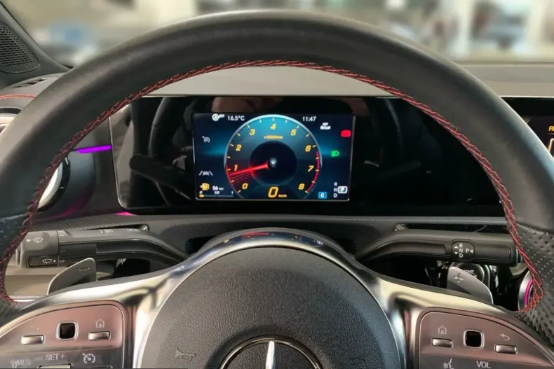 Mercedes-Benz CLA 250 (Clasa CLA) din 2022 cu 43.189 km - oferta MER204643 - foto 8