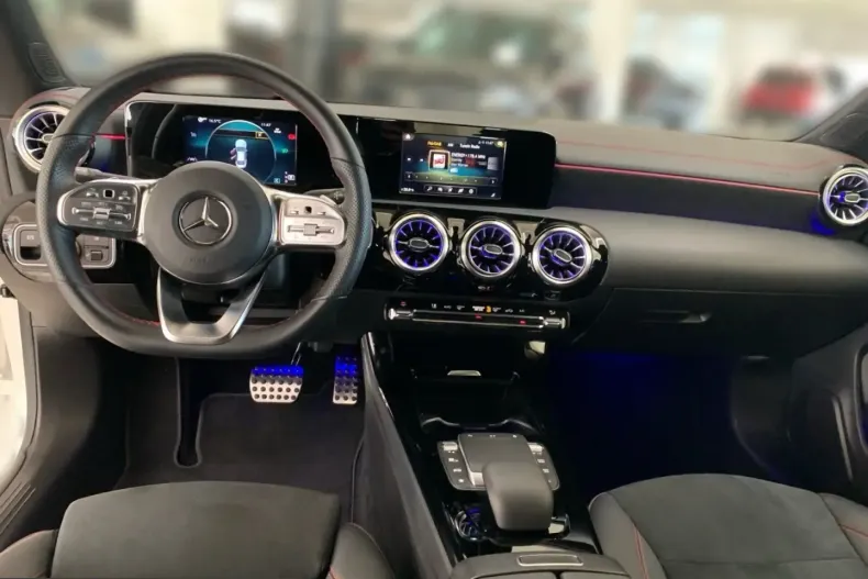 Mercedes-Benz CLA 250 (Clasa CLA) din 2022 cu 43.189 km - oferta MER204643 - foto 10