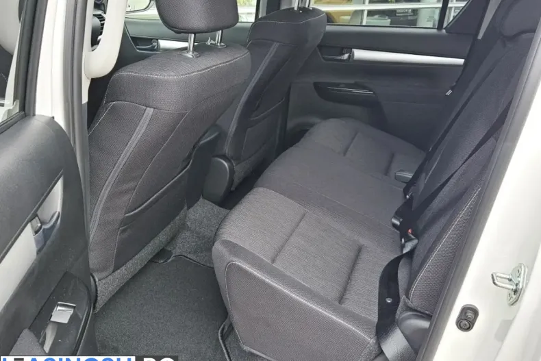 Toyota Hilux din 2025 cu 7.100 km - oferta TOY204648 - foto 5