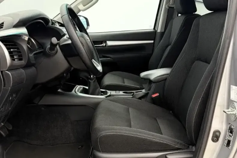 Toyota Hilux din 2023 cu 27.200 km - oferta TOY204649 - foto 14