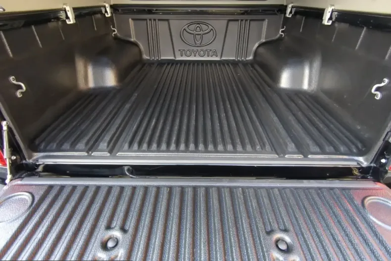 Toyota Hilux din 2024 cu 22.400 km - oferta TOY204652 - foto 7