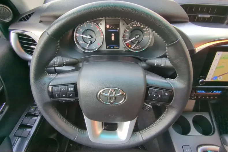 Toyota Hilux din 2024 cu 22.400 km - oferta TOY204652 - foto 12