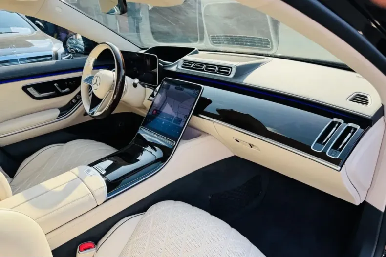 Mercedes-Benz S 450 (Clasa S) din 2024 cu 18.030 km - oferta MER204656 - foto 11