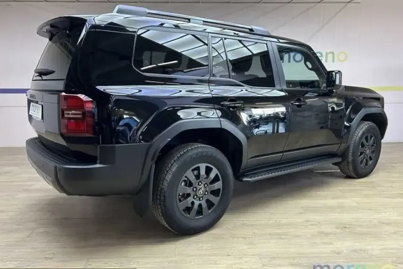 Toyota Land Cruiser din 2024 cu 32.552 km - oferta TOY204661 - foto 2