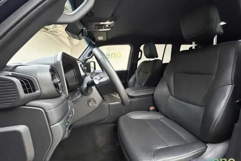 Toyota Land Cruiser din 2024 cu 32.552 km - oferta TOY204661 - foto 8