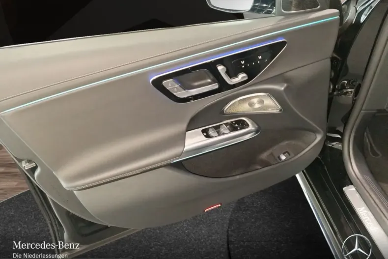 Mercedes-Benz E 200 (Clasa E) din 2024 cu 29.877 km - oferta MER204663 - foto 14