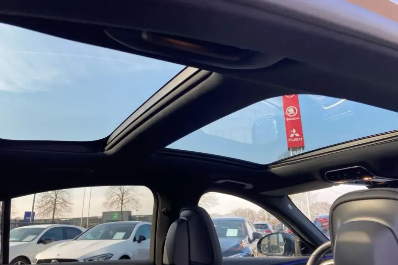 Mercedes-Benz E 200 (Clasa E) din 2024 cu 9.990 km - oferta MER204664 - foto 12