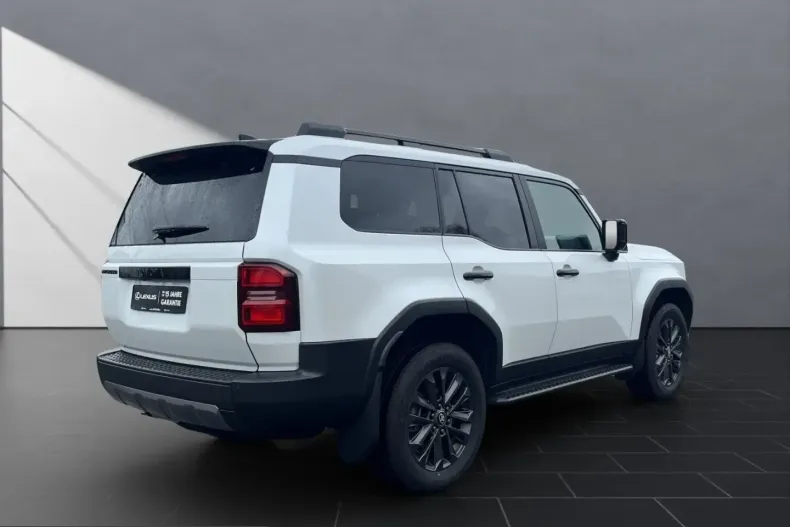 Toyota Land Cruiser din 2024 cu 17.045 km - oferta TOY204666 - foto 5