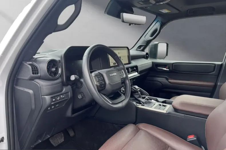 Toyota Land Cruiser din 2024 cu 17.045 km - oferta TOY204666 - foto 9