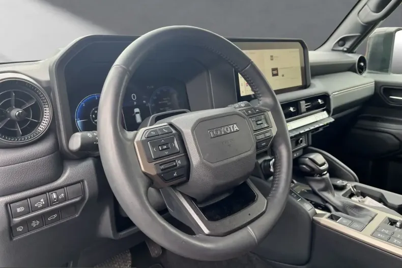 Toyota Land Cruiser din 2024 cu 17.045 km - oferta TOY204666 - foto 10