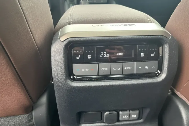 Toyota Land Cruiser din 2024 cu 17.045 km - oferta TOY204666 - foto 15