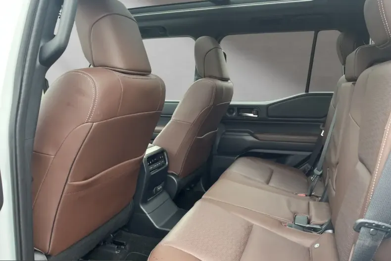 Toyota Land Cruiser din 2024 cu 17.045 km - oferta TOY204666 - foto 16