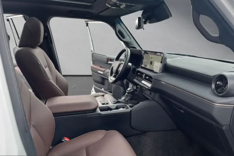 Toyota Land Cruiser din 2024 cu 17.045 km - oferta TOY204666 - foto 18