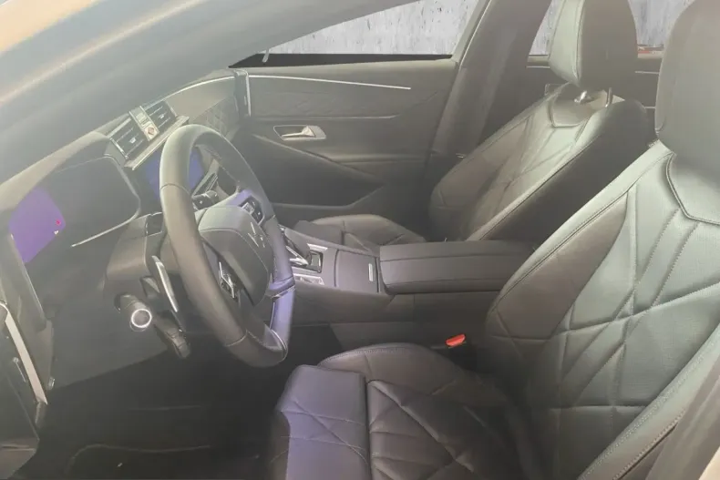 DS Automobiles DS 9 din 2024 cu 3.000 km - oferta DSA204668 - foto 10