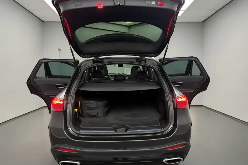 Mercedes-Benz GLC 300 (Clasa GLC) din 2024 cu 20.000 km - oferta MER204671 - foto 14