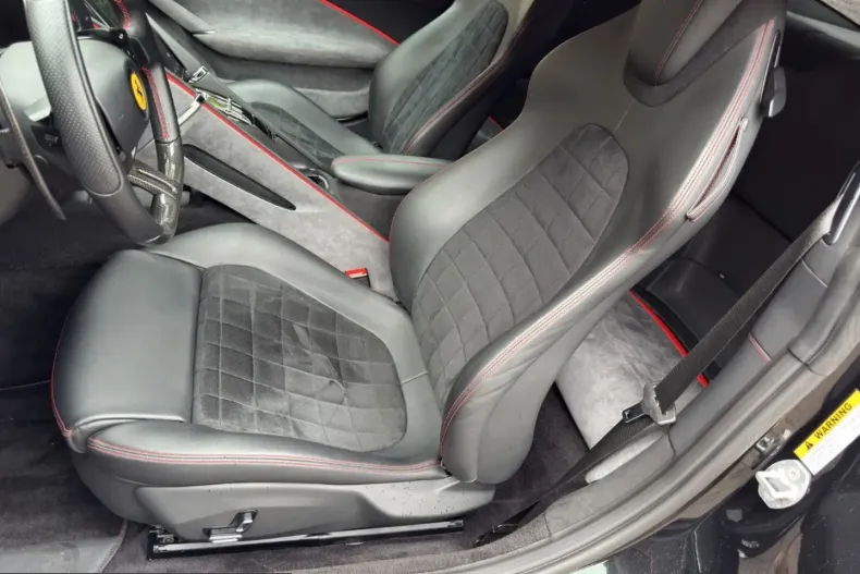 Ferrari Roma din 2022 cu 19.888 km - oferta FER204684 - foto 12