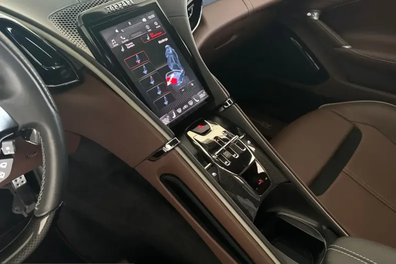 Ferrari Roma din 2022 cu 7.990 km - oferta FER204686 - foto 14