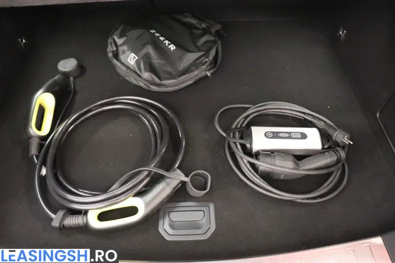 Zeekr 001 din 2024 cu 3.800 km - oferta ZEE204688 - foto 7