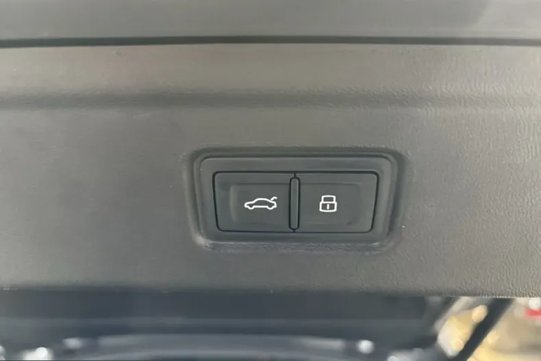 Audi A6 e-tron din 2025 cu 7.205 km - oferta AUD204693 - foto 19