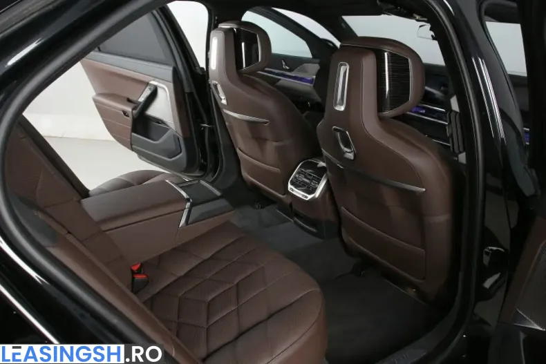 BMW i7 (Seria 7) din 2024 cu 54.100 km - oferta BMW204698 - foto 7