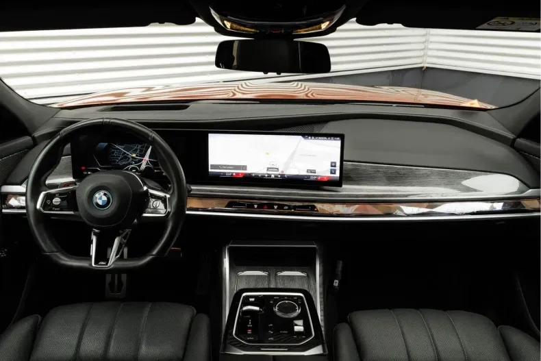 BMW i7 (Seria 7) din 2024 cu 39.903 km - oferta BMW204702 - foto 13