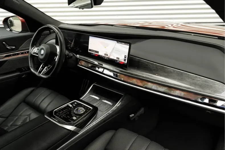 BMW i7 (Seria 7) din 2024 cu 39.903 km - oferta BMW204702 - foto 14