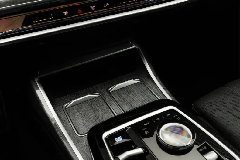 BMW i7 (Seria 7) din 2024 cu 39.903 km - oferta BMW204702 - foto 32