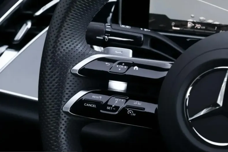 Mercedes-Benz E 200 (Clasa E) din 2024 cu 20.717 km - oferta MER204705 - foto 9