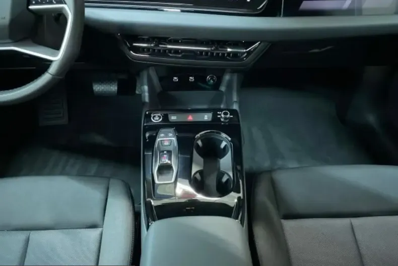 Audi A6 e-tron din 2025 cu 8.772 km - oferta AUD204707 - foto 11