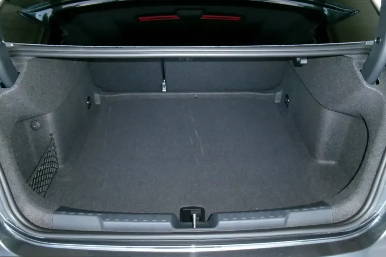 Audi A3 din 2025 cu 250 km - oferta AUD204711 - foto 12