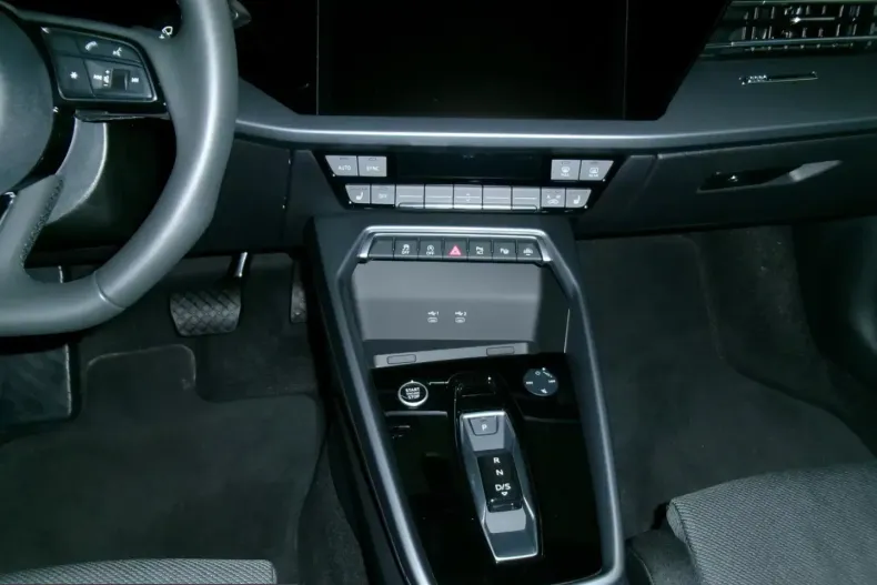 Audi A3 din 2025 cu 250 km - oferta AUD204711 - foto 14