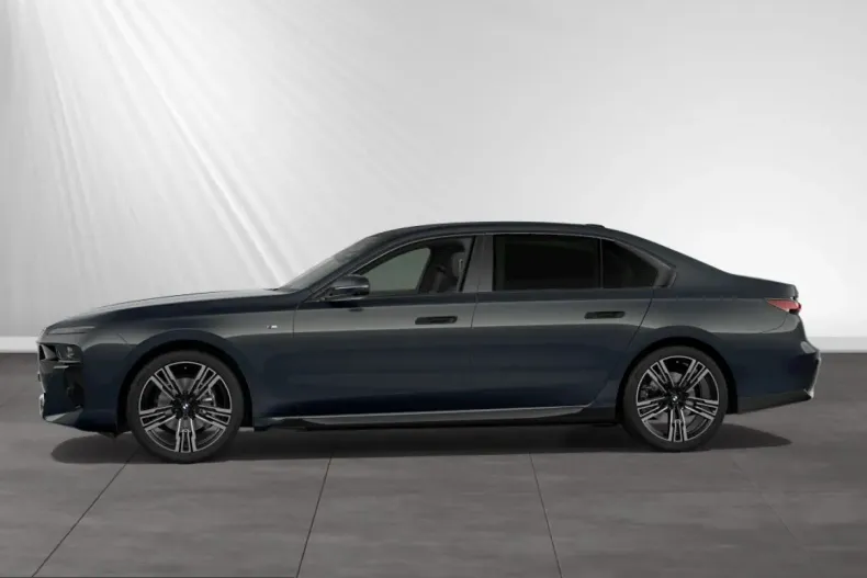 BMW 740 (Seria 7) din 2025 cu 22.650 km - oferta BMW204713 - foto 5