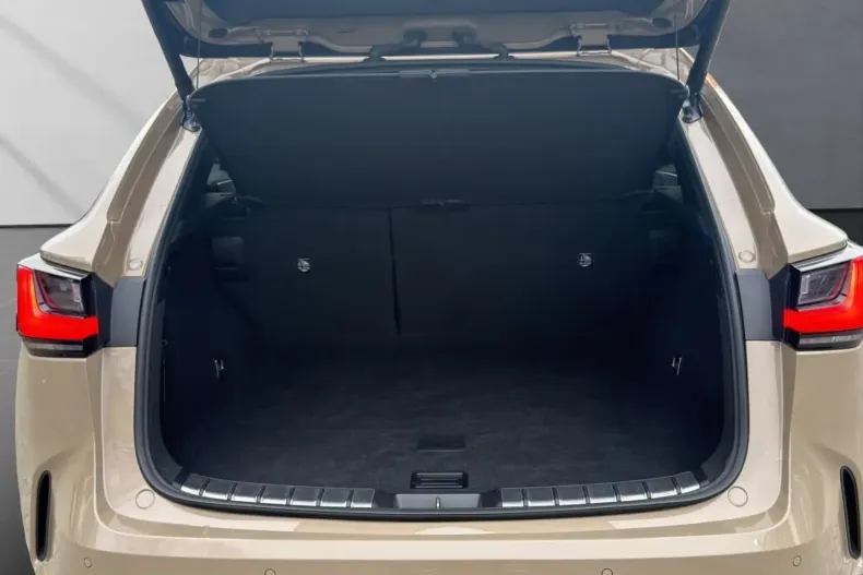 Lexus NX 350h din 2024 cu 21.420 km - oferta LEX204714 - foto 19