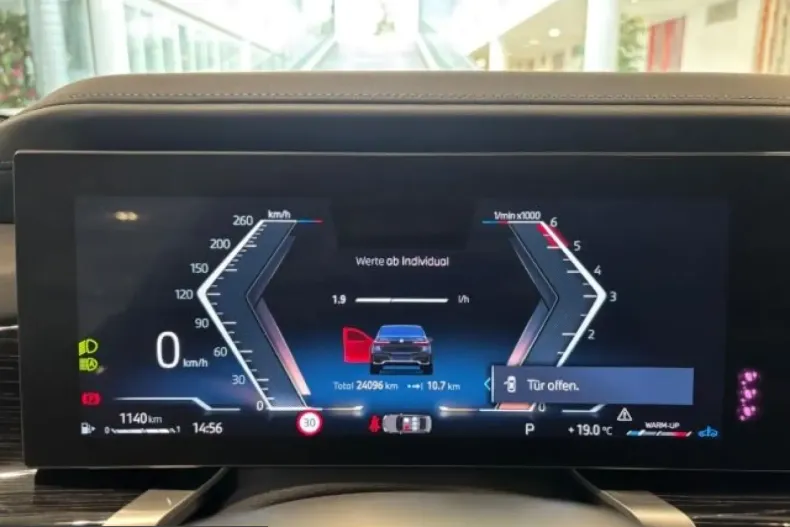 BMW 740 (Seria 7) din 2025 cu 24.095 km - oferta BMW204715 - foto 10