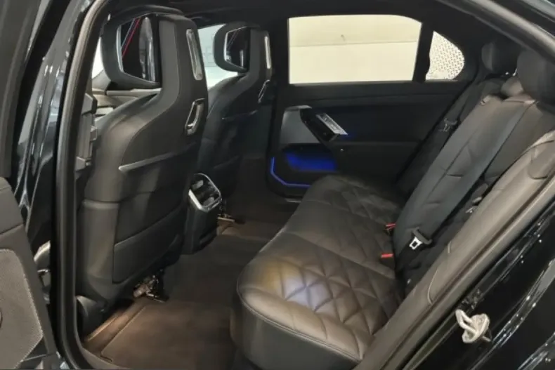 BMW 740 (Seria 7) din 2025 cu 24.095 km - oferta BMW204715 - foto 16