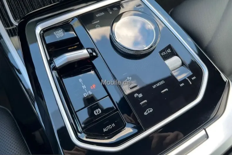 BMW 740 (Seria 7) din 2024 cu 26.230 km - oferta BMW204717 - foto 15