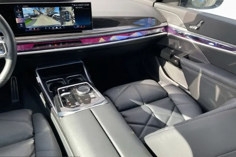 BMW 740 (Seria 7) din 2024 cu 37.298 km - oferta BMW204718 - foto 13