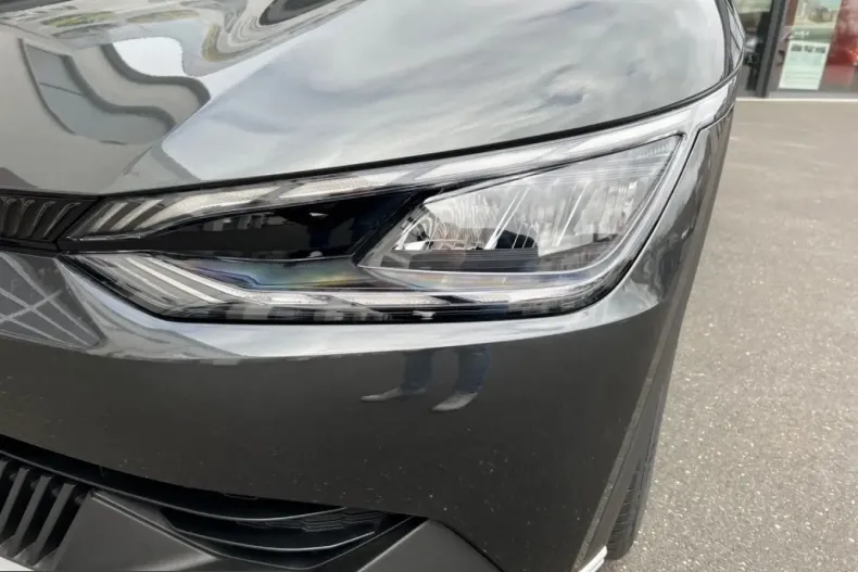 Kia EV6 din 2023 cu 29.800 km - oferta KIA204721 - foto 16