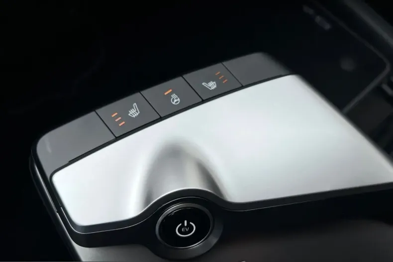 Kia EV6 din 2023 cu 29.800 km - oferta KIA204721 - foto 24