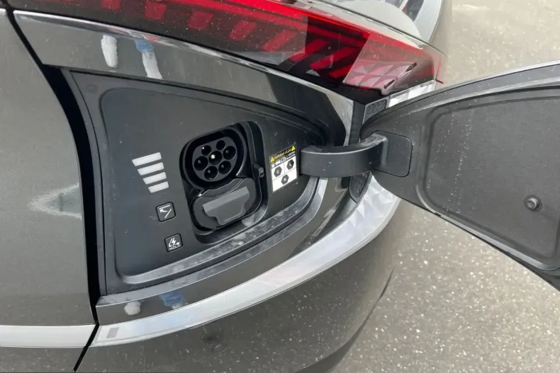 Kia EV6 din 2023 cu 29.800 km - oferta KIA204721 - foto 29