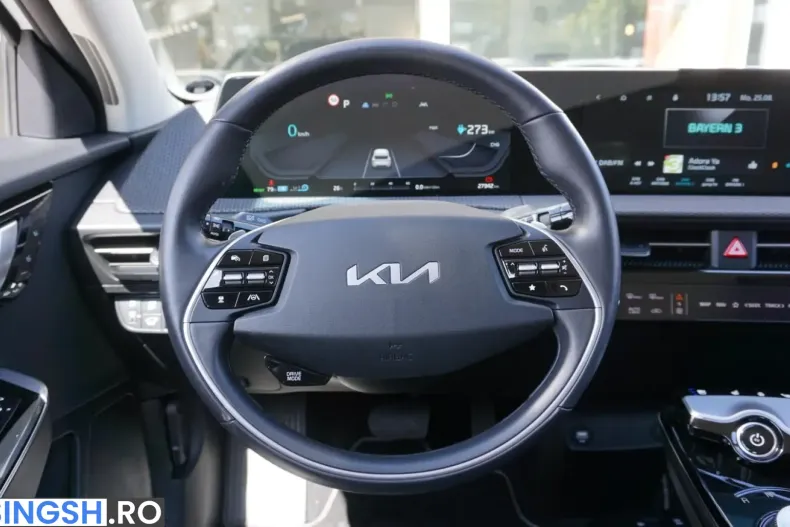 Kia EV6 din 2023 cu 27.895 km - oferta KIA204724 - foto 12