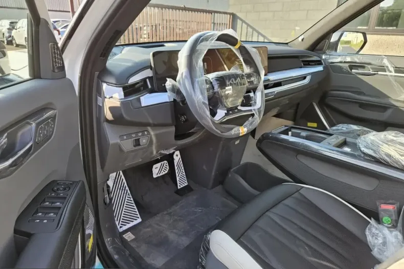 Kia EV9 din 2024 cu 12.500 km - oferta KIA204725 - foto 5