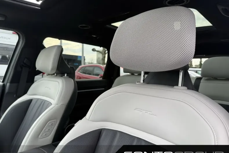 Kia EV9 din 2024 cu 12.500 km - oferta KIA204726 - foto 12