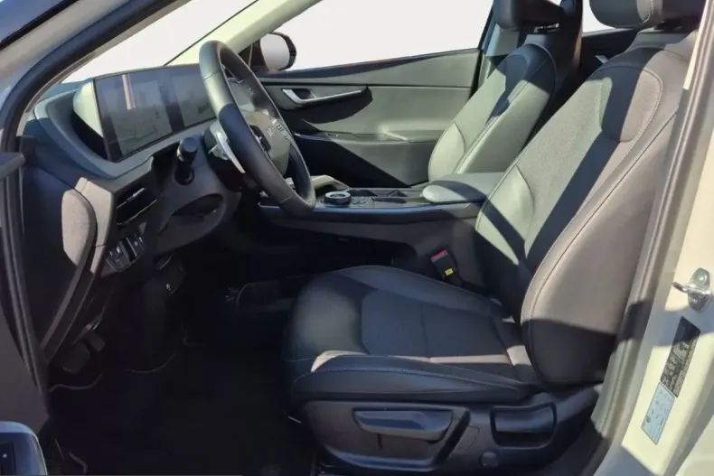Kia EV6 din 2023 cu 38.800 km - oferta KIA204727 - foto 6